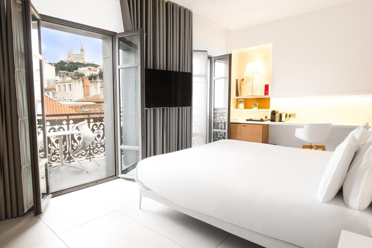 C2 Hotel